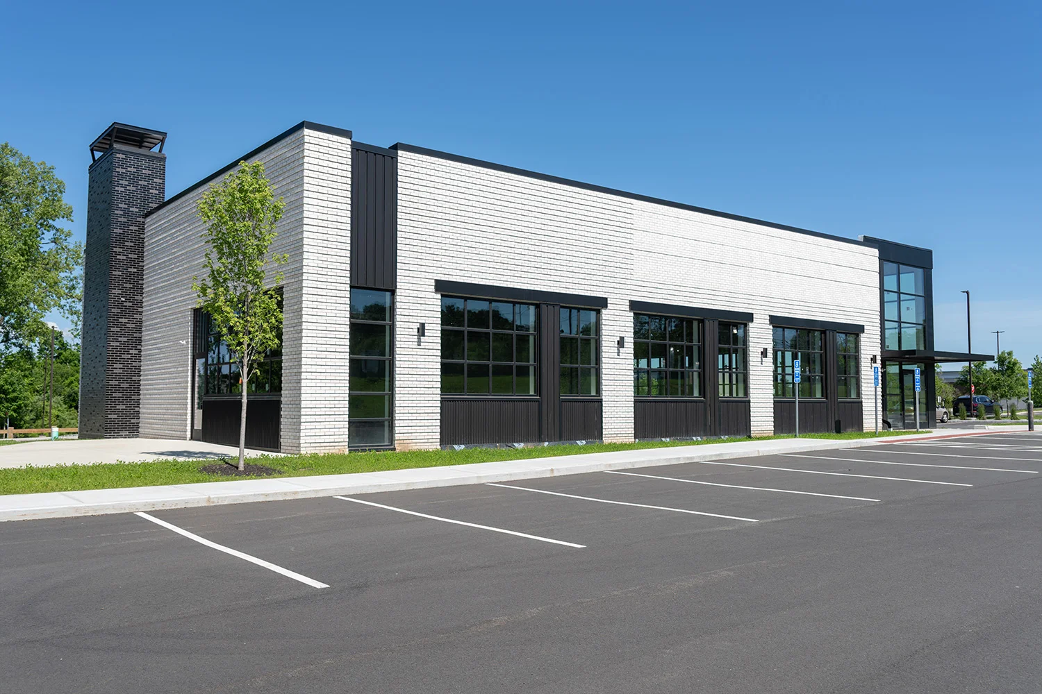 S Windsor Cedar Ave 0210.webp